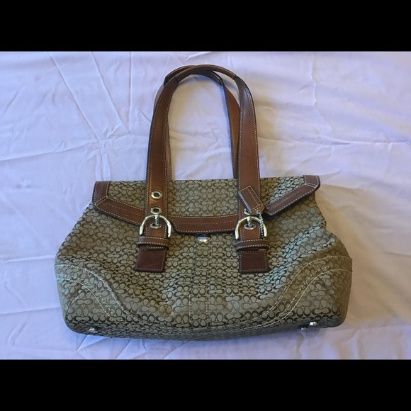 Coach purse - Picture 1 of 2